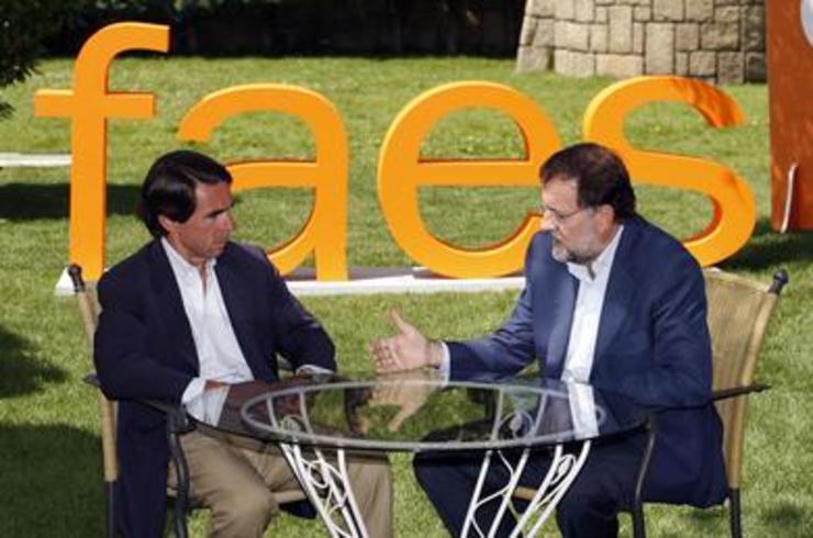 Aznar e Rajoy nun acto de FAES 