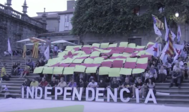 Mosaico simbólico realizado pola Plataforma #GalizaConCatalunya, en apoio ao povo catalán e ás candidaturas independentistas para as eleccións deste 27-S