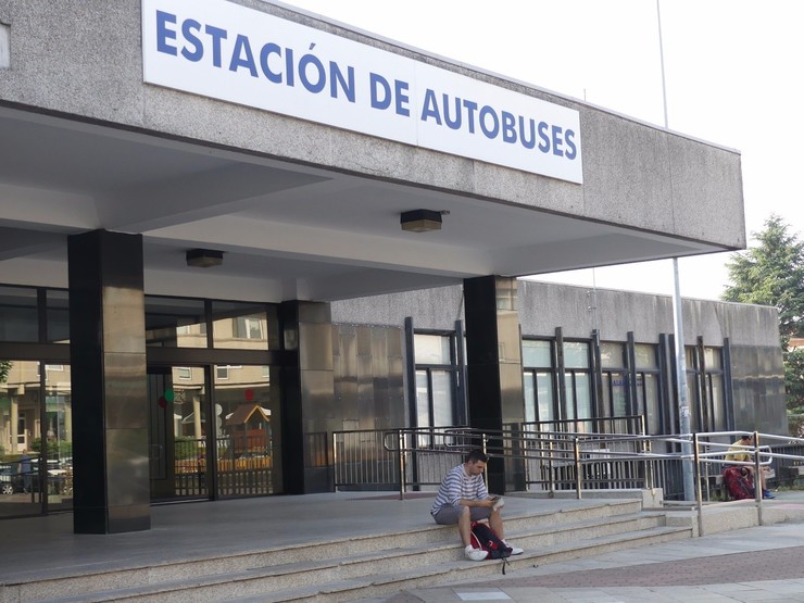 Estación de autobuses de Santiago, na primeira xornada de folga 
