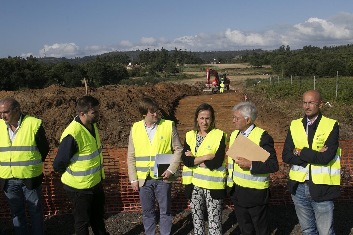 Comezan as obras da variante de Aradas Santiago que entrará en