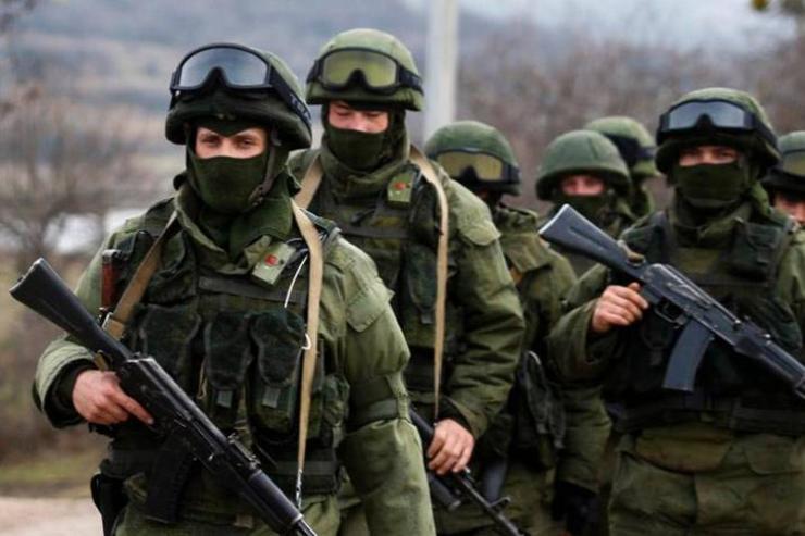 Soldados ucraínos tras a invasión de Rusia a Ucraína 