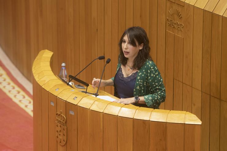 A conselleira de Promoción do Emprego e Igualdade, María Jesús Lorenzana, comparece no pleno do Parlamento. CONCHI PAZ 