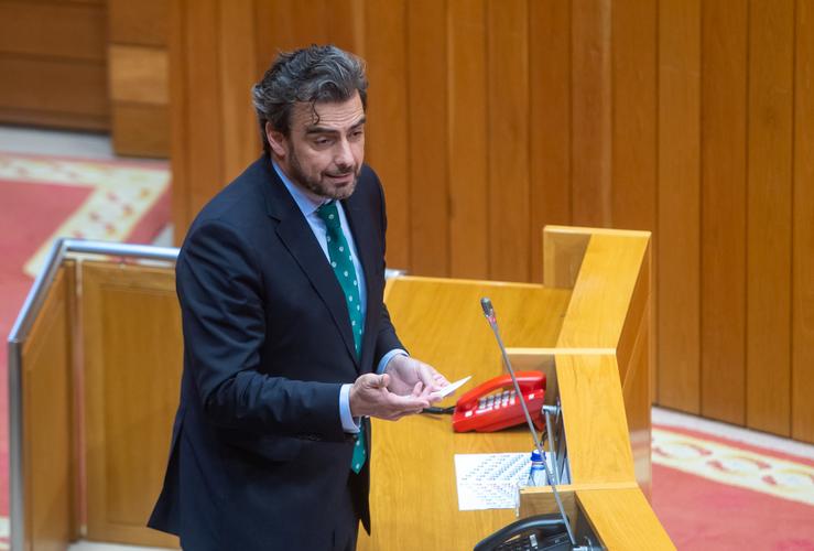 O conselleiro de Presidencia, Xustiza e Deportes, Diego Calvo, no Parlamento galego.. XUNTA