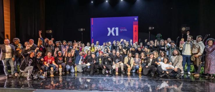 Foto de 'familia musical' no Pazo da Cultura despois da entrega dos Premios Martín Códax da Música (11ª edición). Foto: Organización.