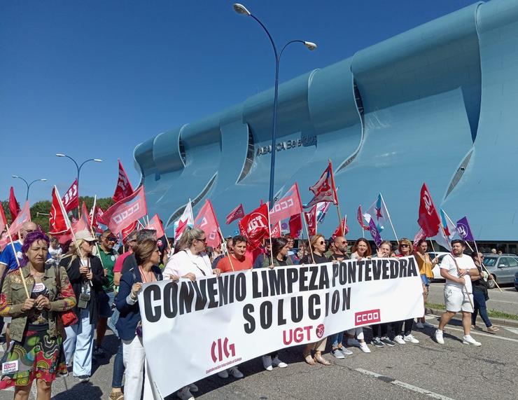 Manifestación de traballadores e traballadoras da limpeza de edificios e locais da provincia de Pontevedra, polo bloqueo das negociacións do convenio colectivo / CIG