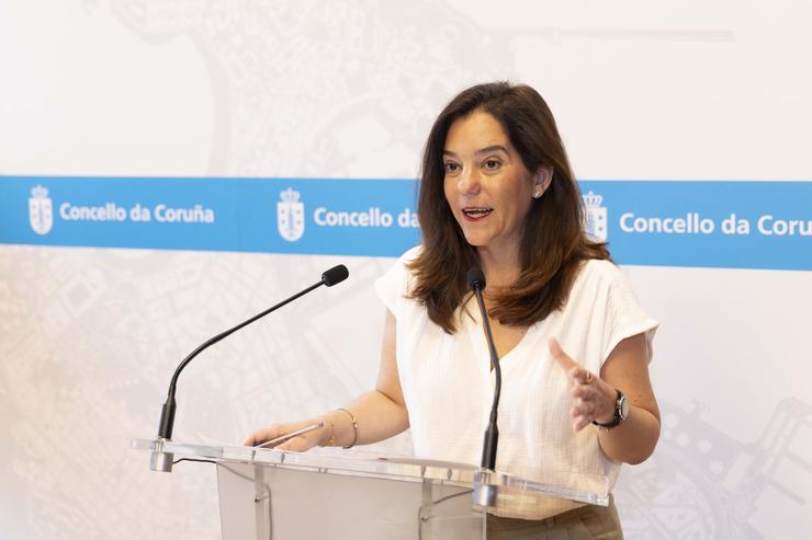 A alcaldesa da Coruña, Inés Rey, informa da reestruturación no goberno local / ANDY PÉREZ