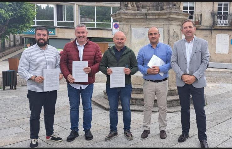 Os alcaldes de Mondariz-Balneario, A Cañiza,  Covelo,  Mondariz e  As Neves.. CONCELLO DO COVELO