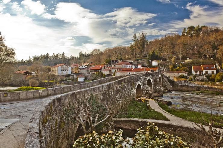 Ponte Maceira, un dos pobos máis bonitos de España / Commons
