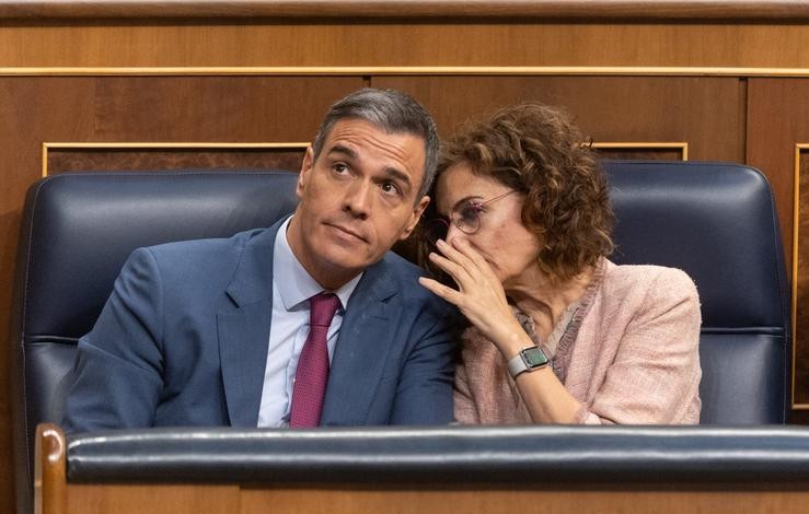 O presidente do Goberno, Pedro Sánchez e a vicepresidenta primeira e ministra de Facenda, María Jesús Montero / Eduardo Parra - Europa Press