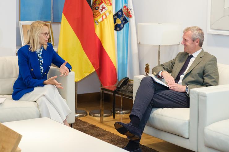 O presidente da Xunta reúnese coa embaixadora de Alemaña / DAVID CABEZON @ XUNTA