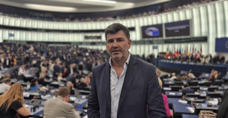 O eurodeputado do PSdeG, Nicolás González Casares, participa en Estrasburgo na sesión de constitución do Parlamento Europeo / PSDEG
