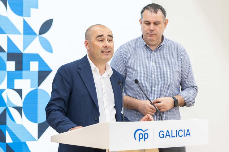 Alcalde do Íncio e vicepresidente da Federación Galega de Municipios e Provincias (Fegamp), Héctor Corujo, en rolda de prensa / PPDEG