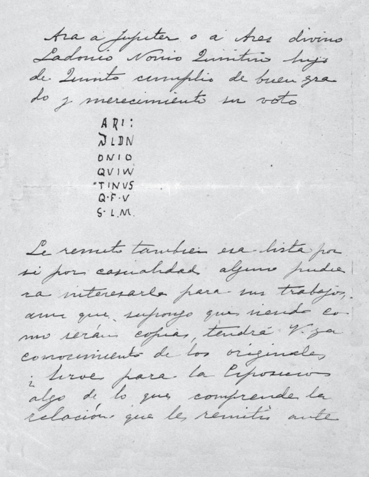 Copia do epígrafe da ara de Trabanca segundo figura na carta enviada por Juan Fernández Gil e Casal a Antonio López Ferreiro o 8 de maio de 1909. (Museo do Pobo Galego, F. Blanco Cicerón, pendente de catalogación, s.n., h. 1v.) 