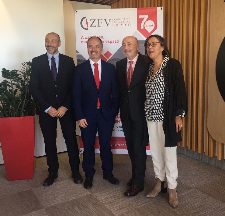 Javier Losada visita Zona Franca de Vigo. DELEGACIÓN DEL GOBIERNO EN GALICIA 