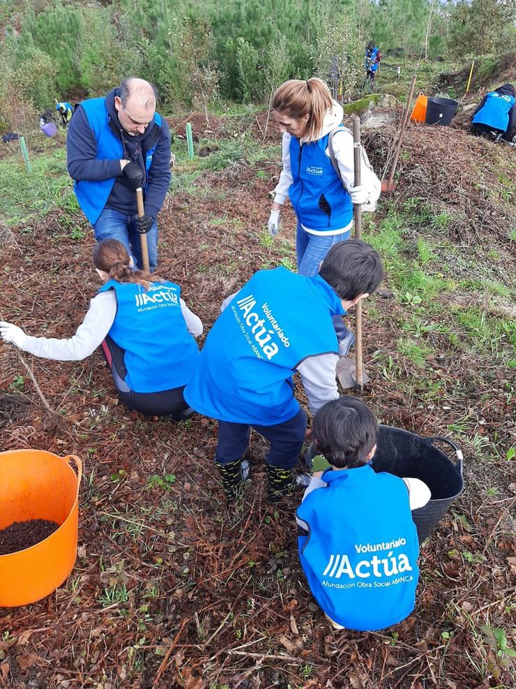 Programa de voluntariado en Coruxo, Vigo.. AFUNDACIÓN