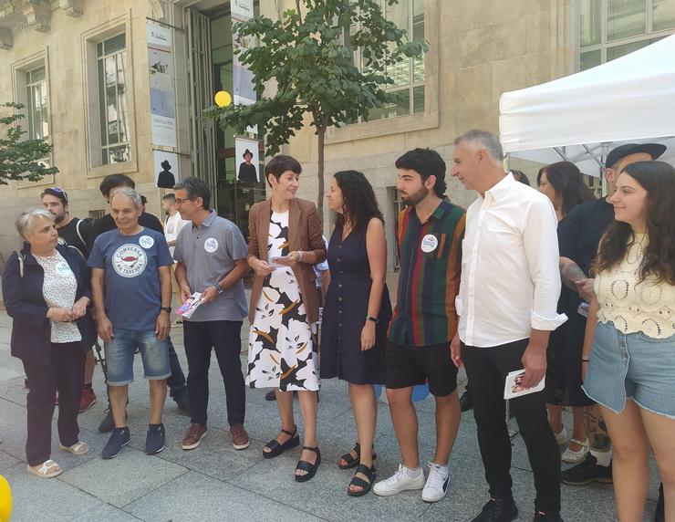 A portavoz nacional do BNG, Ana Pontón, participa nun acto coa cabeza de lista por Ourense, Noa Presas. 