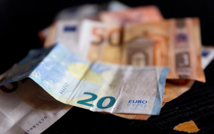 Arquivo - Varios billetes, a 9 de xaneiro de 2024, en Madrid (España). Durante o 2023, o 65% da poboación fixo uso do efectivo para o pago principal de compras en comercios físicos en España, segundo revela unha das principais conclusións do 'Estu. Eduardo Parra - Europa Press - Arquivo 