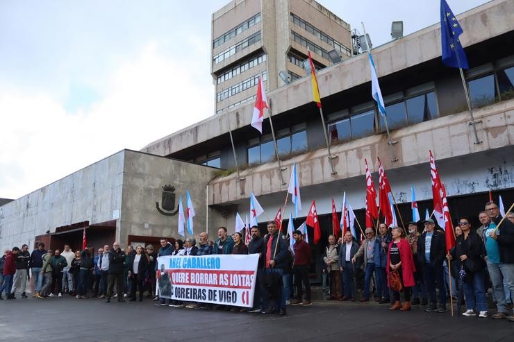 Protesta da CIG polo bloqueo do goberno local de Vigo á instalación dun monumento conmemorativo sobre as loitas obreiras de 1972 / CIG