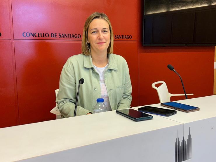 A portavoz municipal de Santiago, Miriam Louzao, en rolda de prensa / CONCELLO DE SANTIAGO