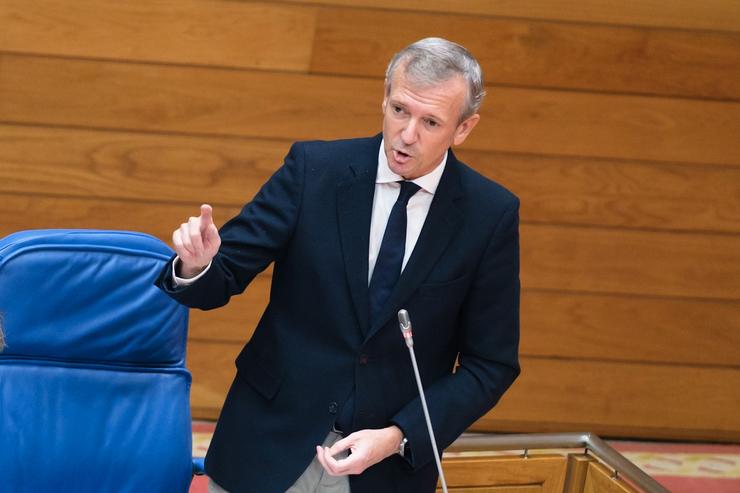 O presidente da Xunta, Alfonso Rueda, na sesión de control do Parlamento de Galicia 