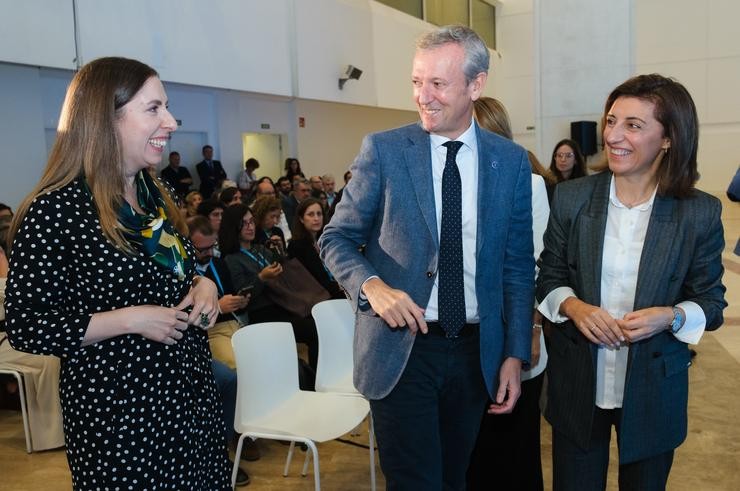 Rueda, acompañado da conselleira de Medio Ambiente, no transcurso do acto.. Xunta de Galicia 