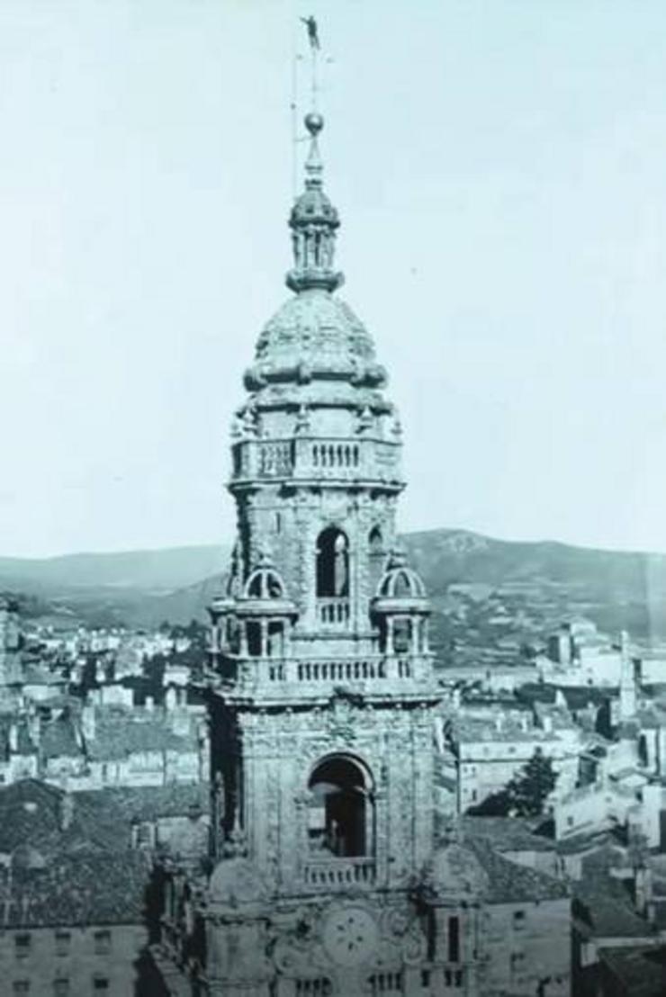 José Puertollano no alto da torre Berenguela en 1909 