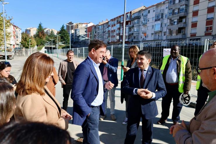 O secretario xeral do PSdeG, José Ramón Gómez Besteiro, visita xunto ao delegado do Goberno, Pedro Blanco, a estación de san Francisco de Ourense 