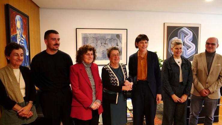 A portavoz nacional do BNG, Ana Pontón, reúnese coa presidenta do Consello da Cultura Galega, Rosario Álvarez, en compañía de Goretti Sanmartín e outros dirixentes 