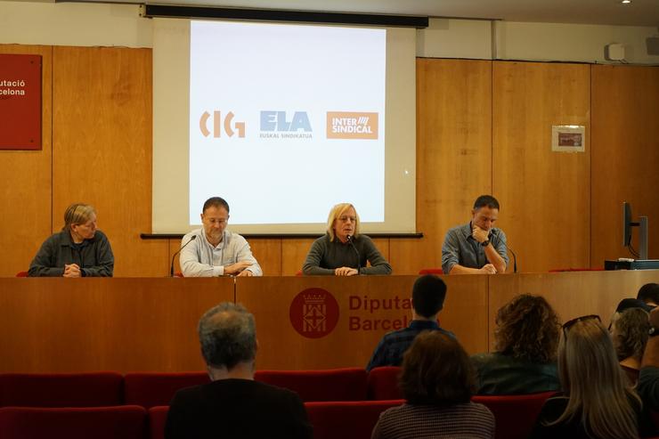 Rolda de prensa de representantes de CIG, ELA e Intersindical Catalá.. Europa Press 