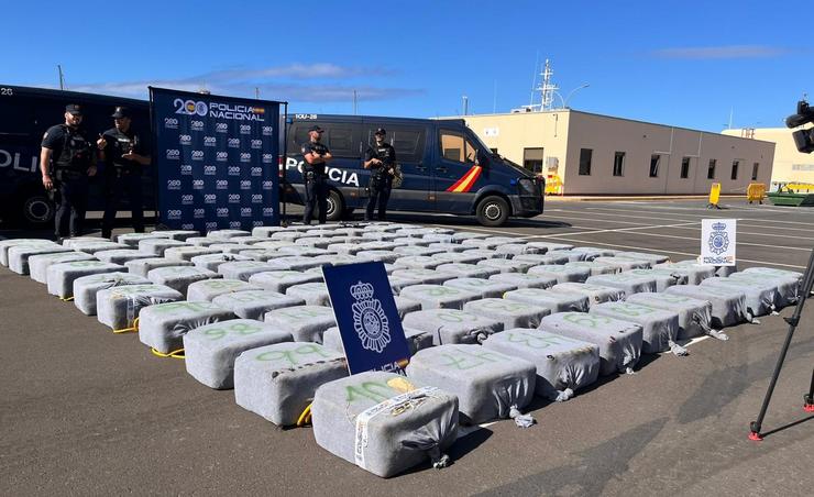 Droga incautada nun pesqueiro a unhas 500 millas de Canarias 