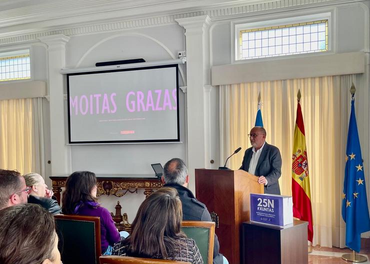 O subdelegado do Goberno en Pontevedra, Abel Losada, no acto institucional polo 25N.. SUBDELEGACIÓN GOBERNO 