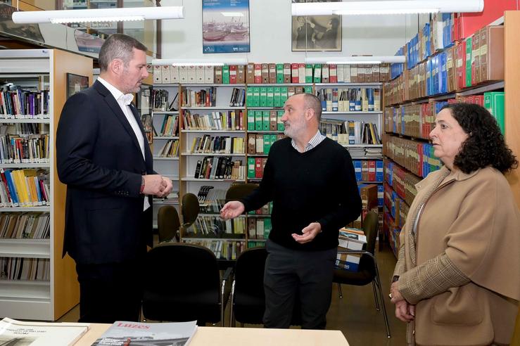 O conselleiro de Cultura, José López Campos, co novo director da Filmoteca de Galicia, Jaime Pena. MONCHO FONTES 