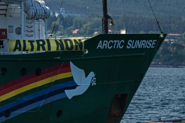 Arquivo - O barco de Greenpeace, Arctic Sunrise 