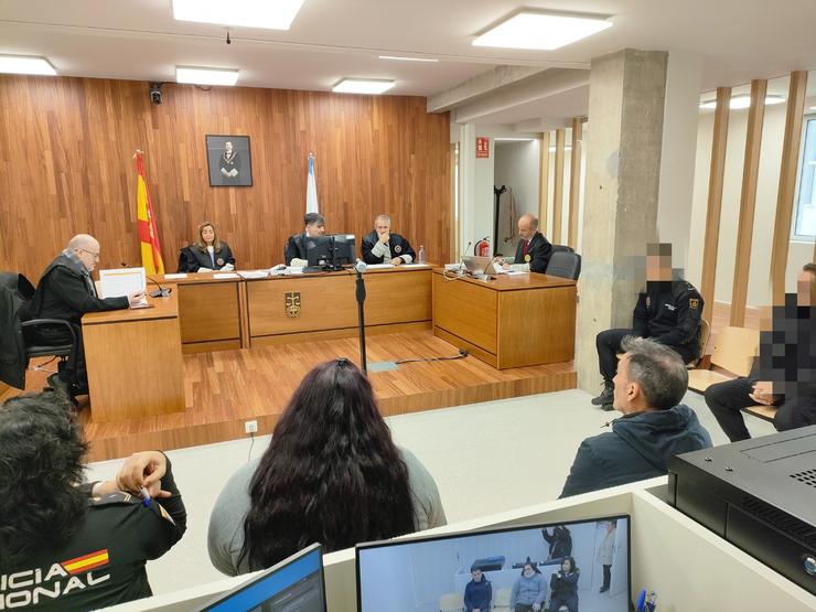 A parella interceptada en Nigrán, en abril de 2023, con máis de 20 quilos de heroína no seu coche, acepta 6 anos de cárcere para cada un por un delito contra a saúde pública, e multa de 685.975 euros, nunha vista de conformidade na Audiencia (Vigo). / Europa Press