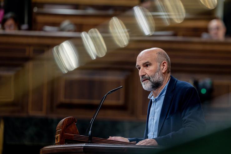 O deputado de BNG, Néstor Rego, intervén durante unha sesión plenaria, no Congreso dos Deputados, a 10 de decembro de 2024 / Ricardo Rubio - Arquivo