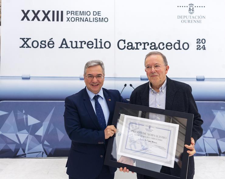 O presidente da Deputación de Ourense, Luís Menor, preside ou acto de entrega do Premio de Xornalismo Xosé Aurelio Carracedo a Luis Álvarez Pousa