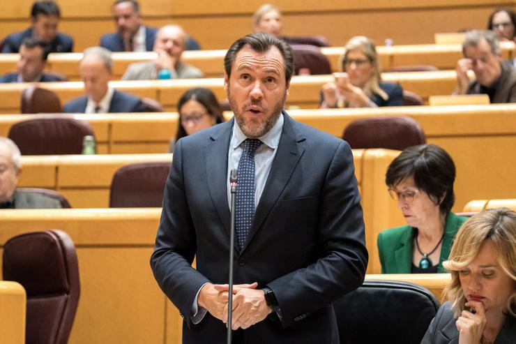 O ministro de Transportes e Mobilidade Sustentable, Óscar Ponte, durante a sesión plenaria do Senado, a 19 de novembro de 2024, en Madrid.. Diego Radamés - Europa Press 