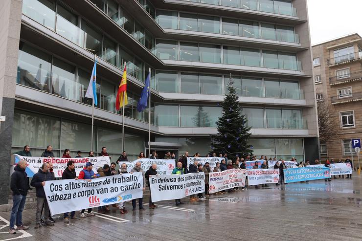 Concentración de protesta da CIG en defensa do sector da automoción, a 18 de decembro de 2024.. CIG VIGO 