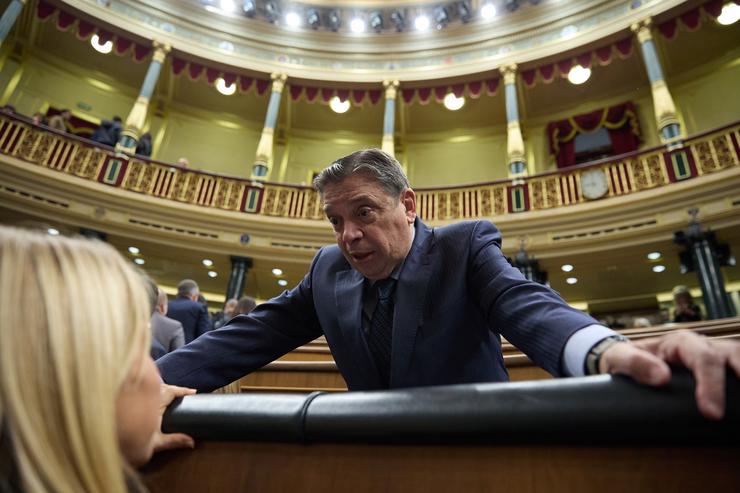 O ministro de Agricultura, Pesca e Alimentación, Luís Planas, durante unha sesión de control ao Goberno, no Congreso dos Deputados, a 18 de decembro de 2024, en Madrid (España). Durante a sesión de control, o PP céntrase nos escándalos judic. Jesús Hellín - Europa Press 