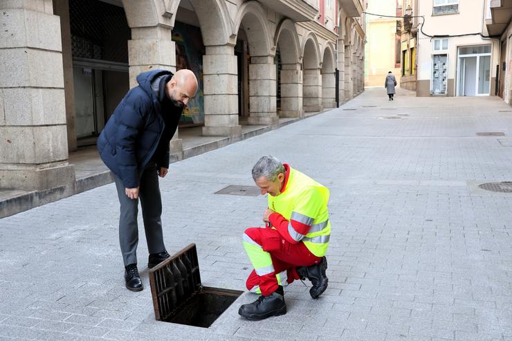 Control de sumidoiros na cidade de Lugo. CONCELLO DE LUGO / Europa Press