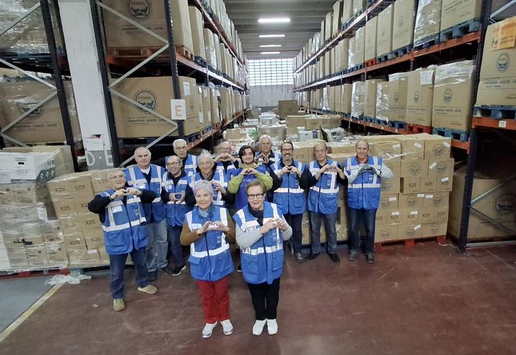 Voluntarios do Banco de Alimentos de Vigo. BANCO DE ALIMENTOS DE VIGO 