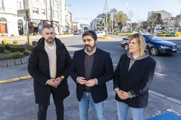 O deputado e portavoz de Infraestruturas do PPdeG en Parlamento de Galicia, Roberto Rodríguez, nunha visita a Melide.. PPDEG 