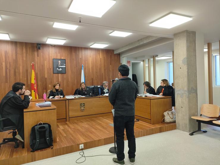 Acepta 3 anos de cárcere tras admitir agresións sexuais continuadas sobre unha menor coa que convivía no partido xudicial de Vigo. / Europa Press