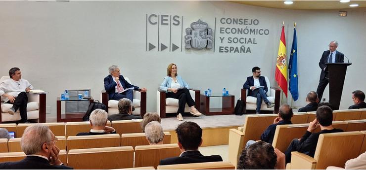 Presentación no CES do VI Informe sobre a Desigualdade en España 2024 / CES España CES 