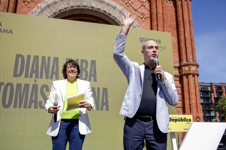 O presentador de televisión Tomás Molina nun acto de ERC 