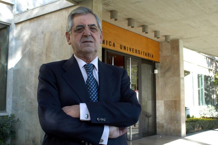 O Dr. José Manuel Martínez-Lage, nunha imaxe tomada en 2003 na Clínica Universidade de Navarra en Pamplona
