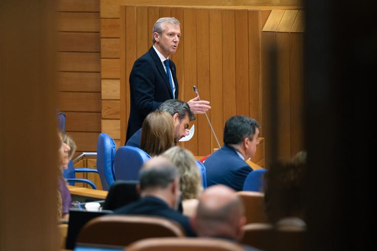 O presidente da Xunta, Alfonso Rueda, na sesión de control no Parlamento galego.. XUNTA 