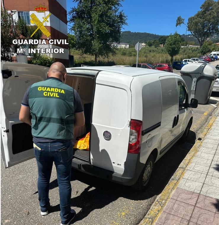 Furgoneta detida por conducir en sentido contrario pola A-55 