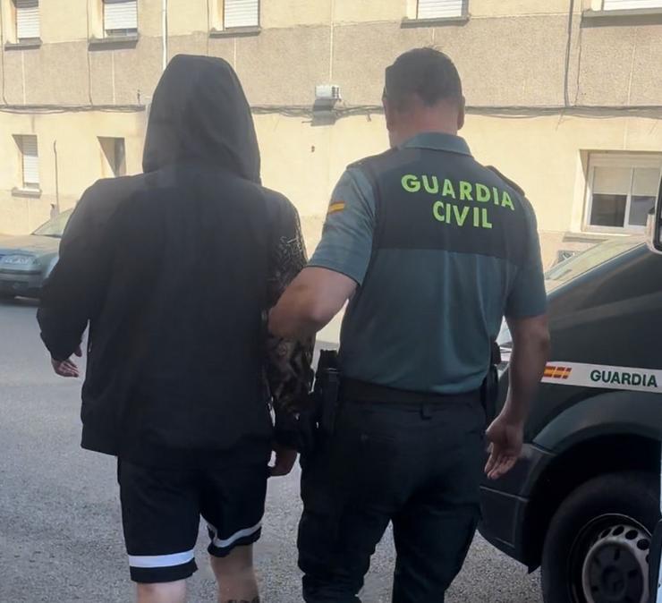 Home detido en Ourense / GARDA CIVIL DE OURENSE