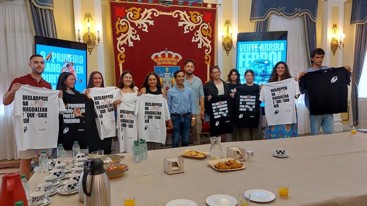 O Alcalde De Ferrol, José Manuel Rey Varela, recibe a turistas de Cartaxena. CONCELLO DE FERROL 